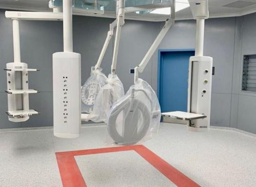 В лечебно-диагностический корпус детской краевой больницы в Краснодаре поставили все монтируемое оборудование.